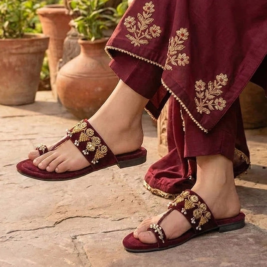 K 102 Maroon