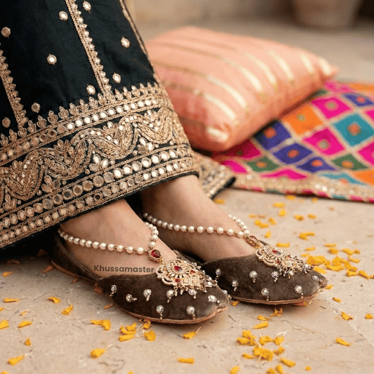 Noore-Rung (brown)