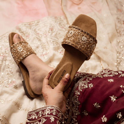 K129 brown