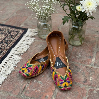 Gulbadan-Brown