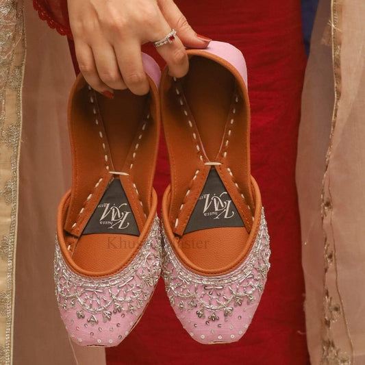 GULNAZ - Khussa Master