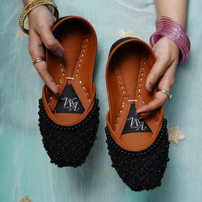 PEARL BLACK - Khussa Master