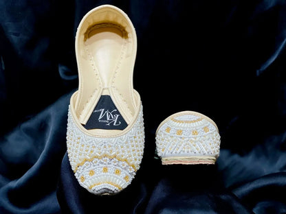 ROYAL WHITE GOLD - Khussa Master