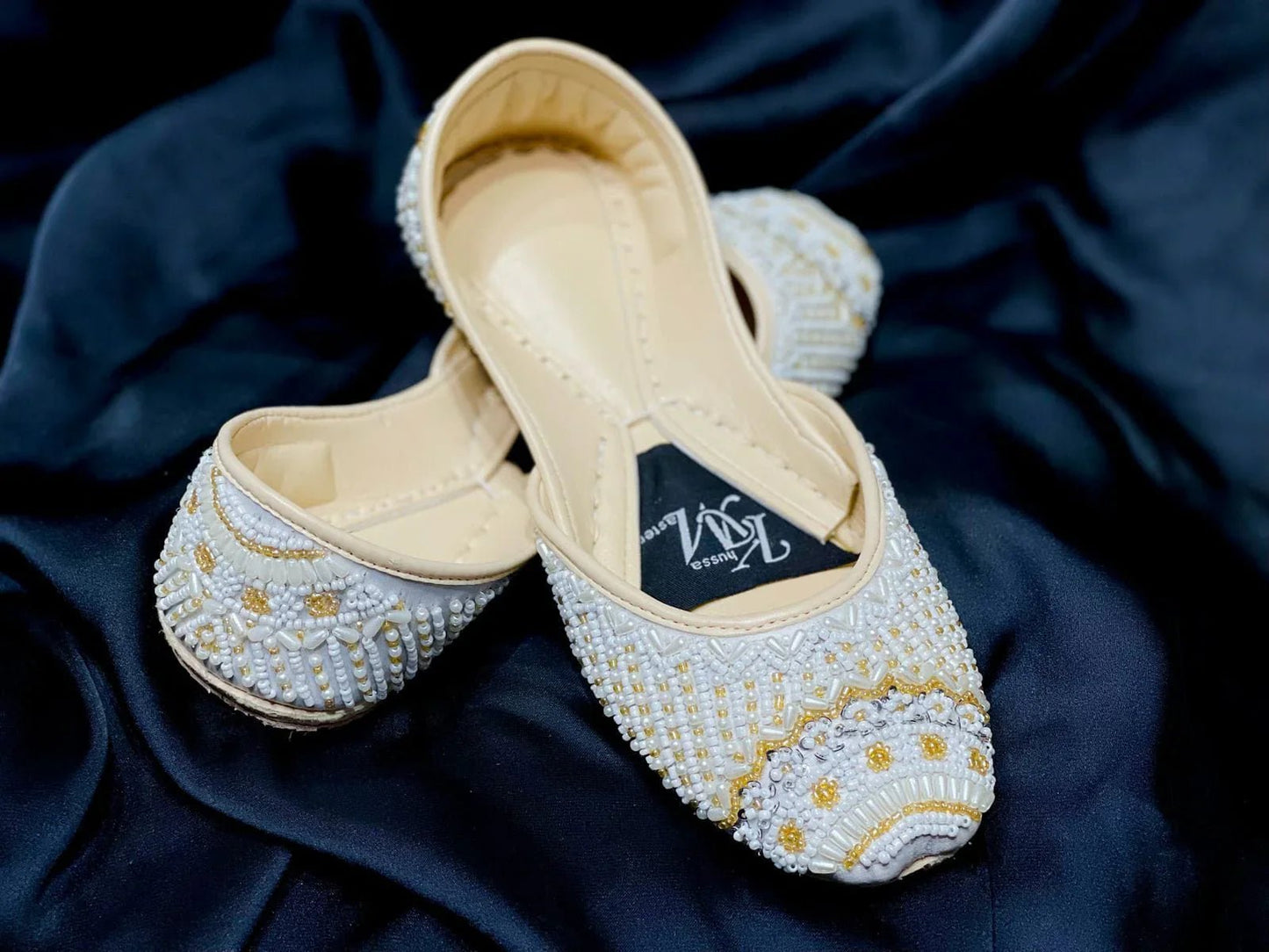 ROYAL WHITE GOLD - Khussa Master