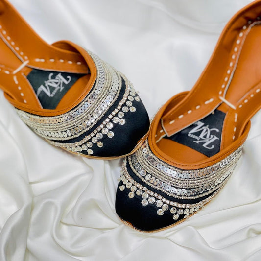 Sitara BLACK - Khussa Master