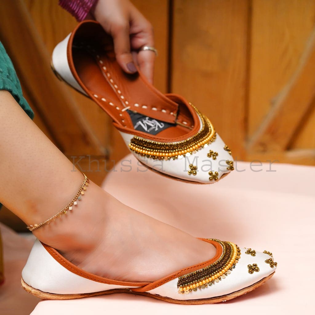 TOPAS WHITE - Khussa Master